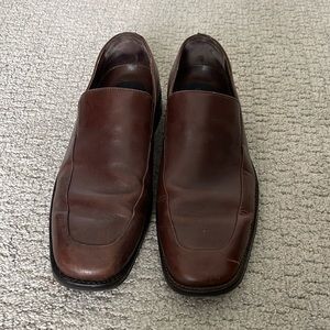 SOLD | Banana Republic Dual Zone Comfort Men’s Leather Loafer in Brown - Size 8